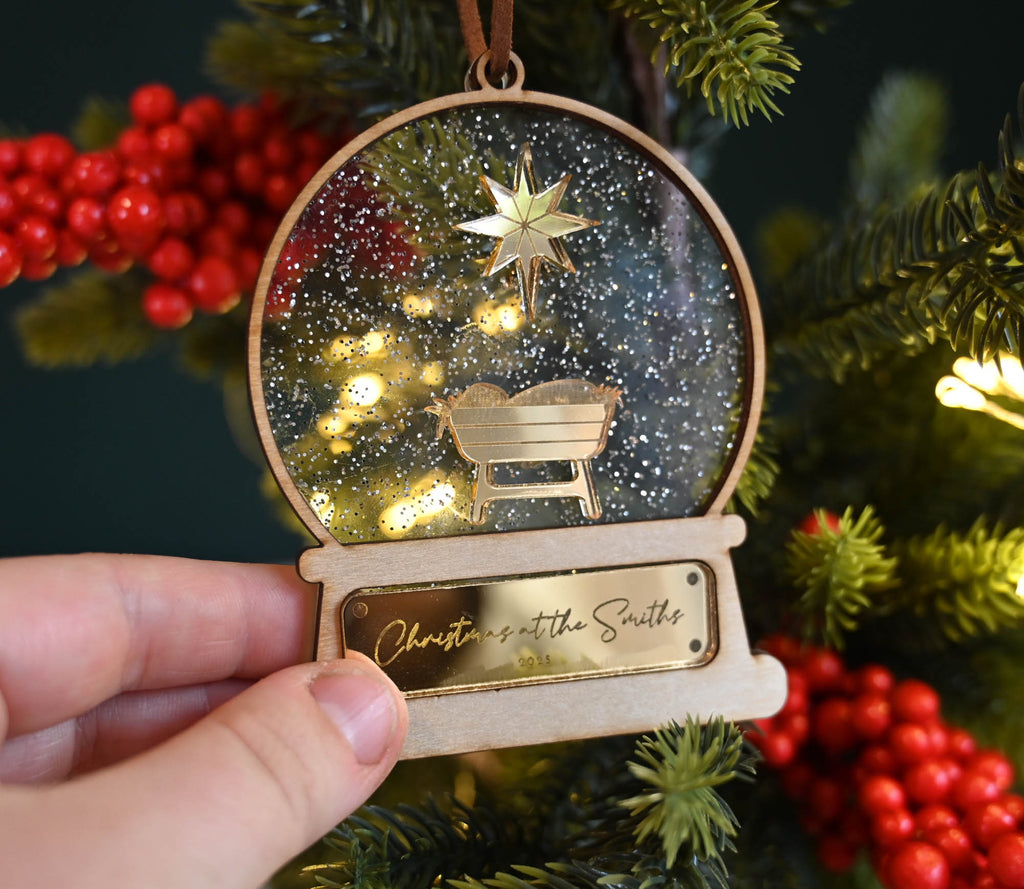 Family keepsake Manger christmas ornament