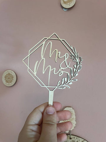 POST READY Mr & Mrs floral hexagon wooden cake topper - Birch and Tides