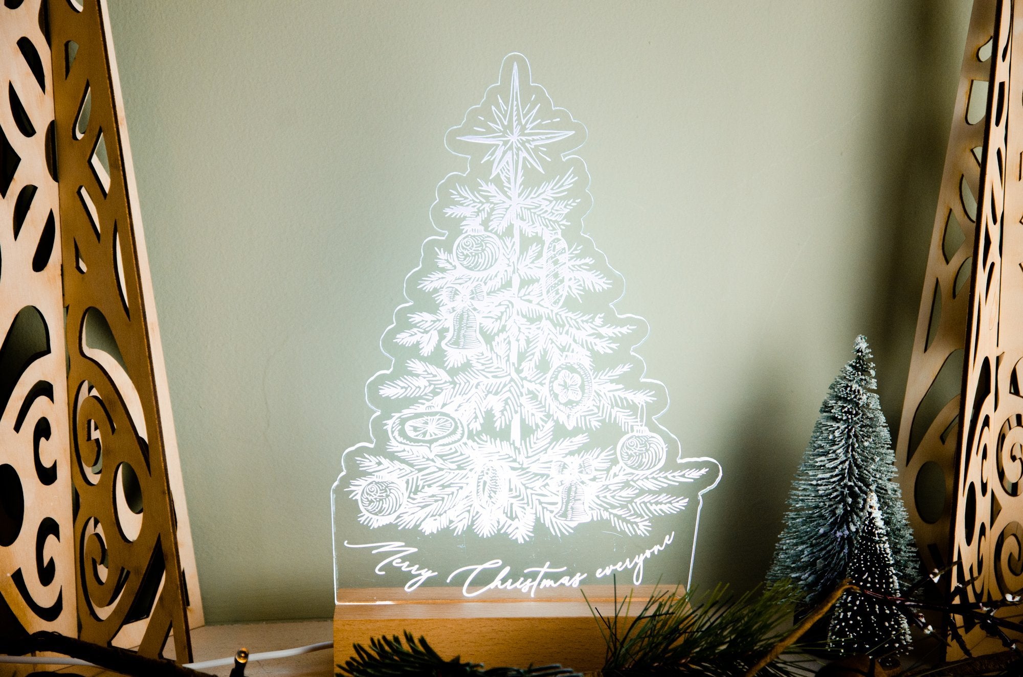 Christmas Tree engraved light design